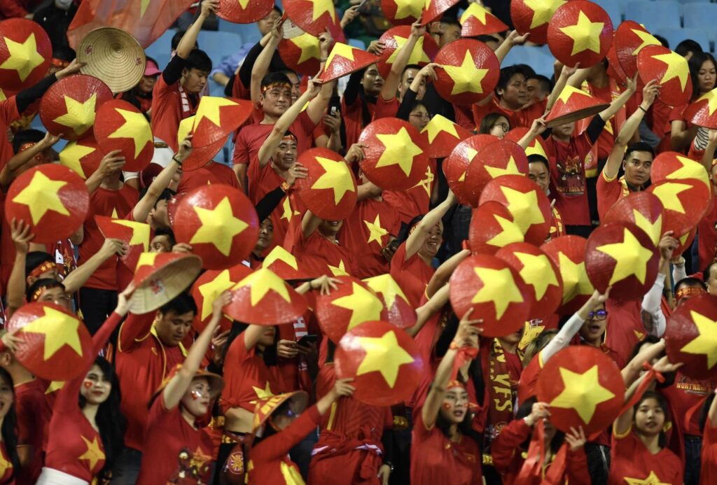 CĐV Việt Nam và Indonesia