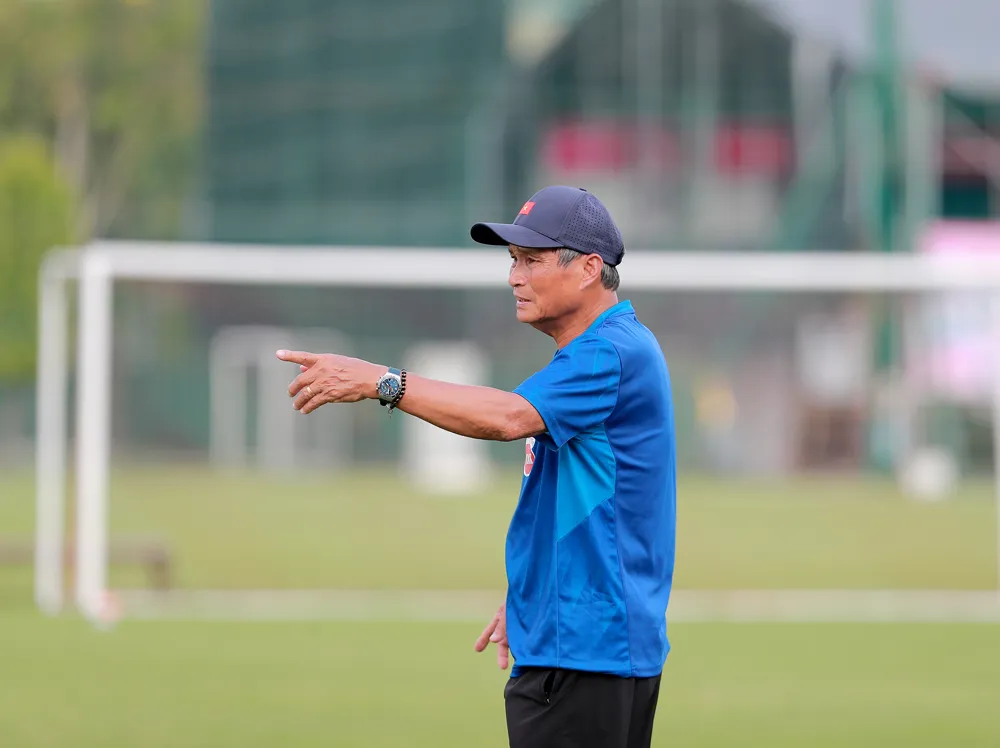 HLV Mai Đức Chung
