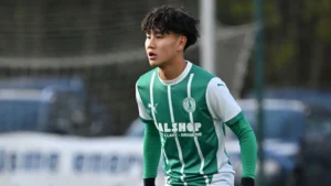 Tiền đạo Việt kiều Alex Bùi